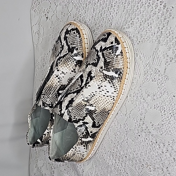J/Slides Anthropologie Karla slip on snake skin print sneakers shoes sz 8 - Picture 1 of 6